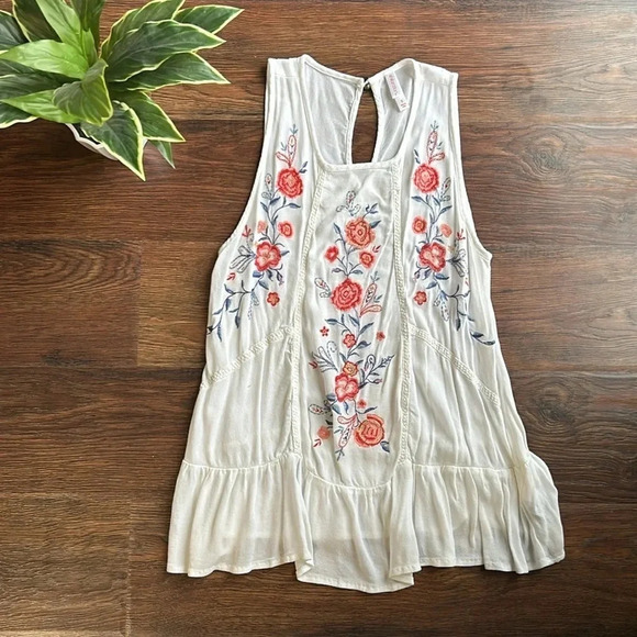 White Tank Top with Floral Embroidery | Embroidered | Floral | White Tank Top - Picture 1 of 9